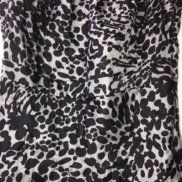 ANN TAYLOR silk top. - Picture 3 of 11